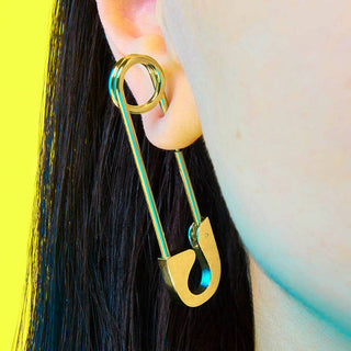 Oversized Safety Pin Earring: Gold / Single